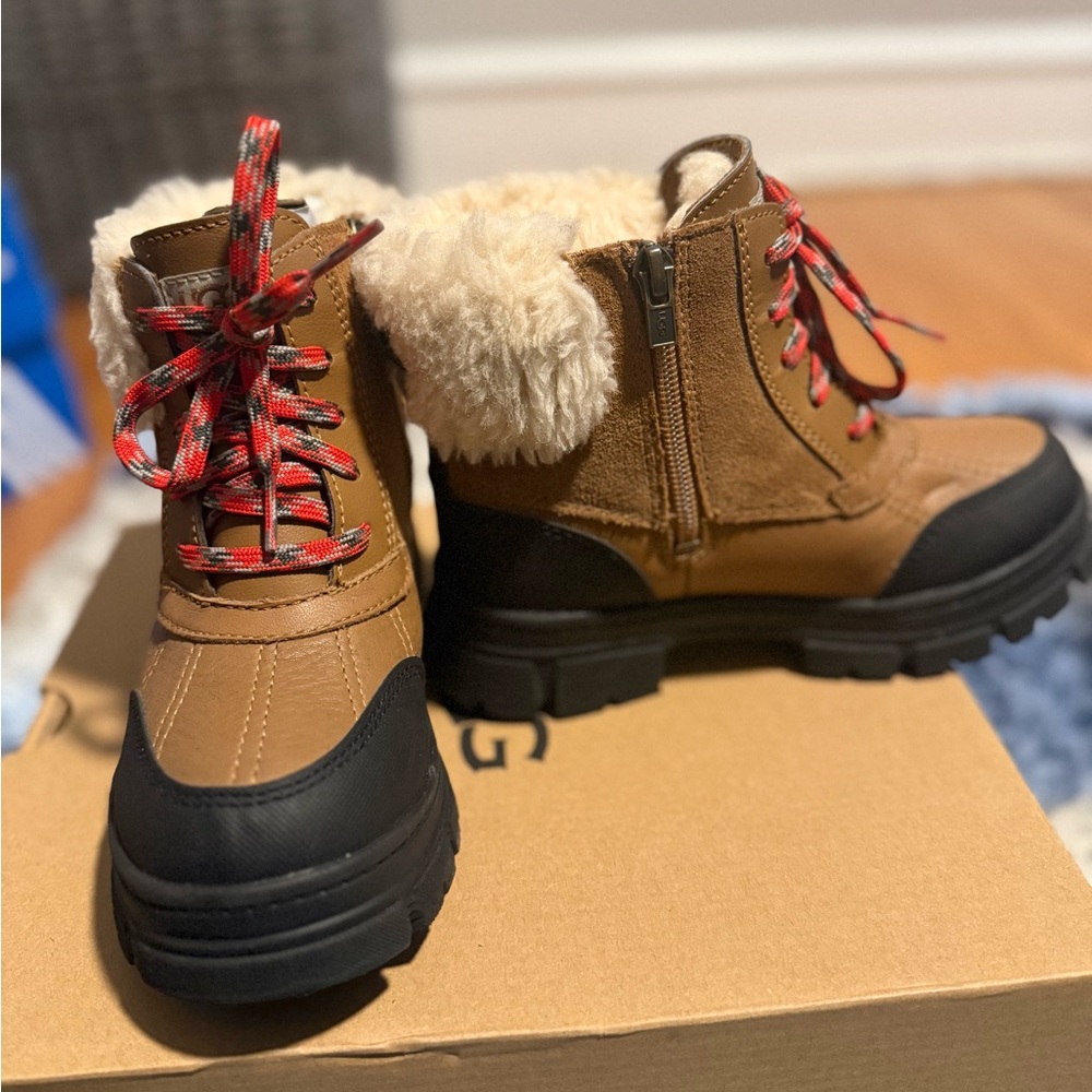 Pre-owned Kids Ugg Snow Boots